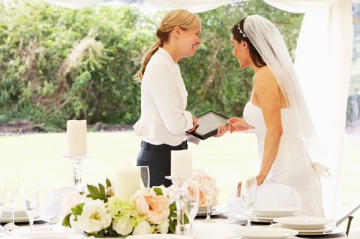 Finding a Wedding Planner to Realize Your Dream Winter Wedding