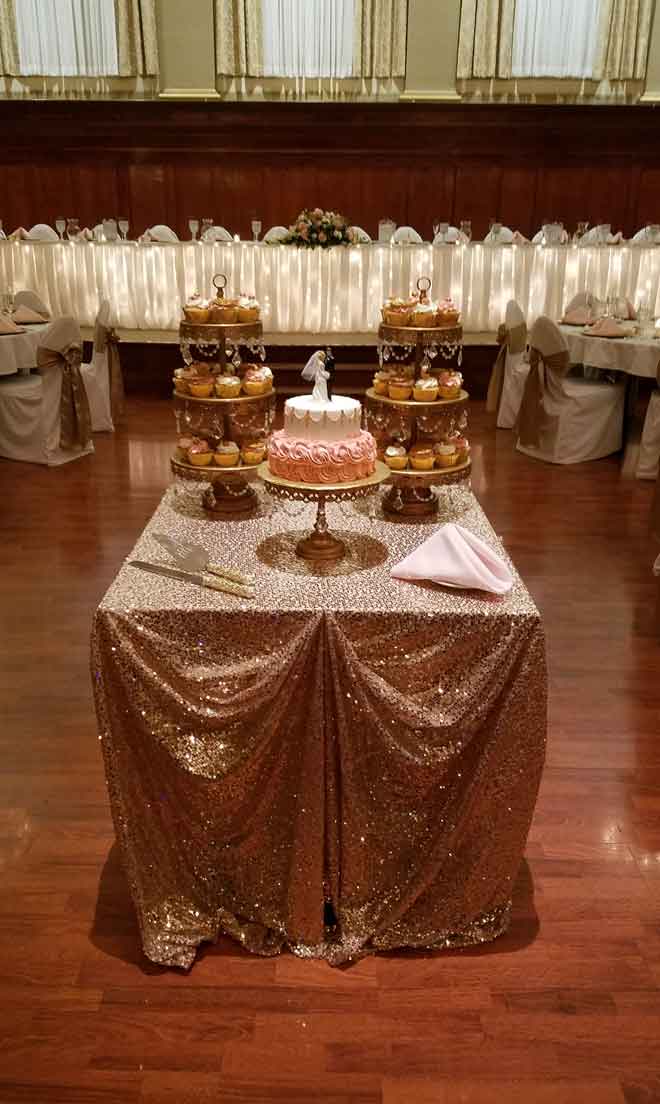 Cup Cake table place setting decor at The Corinthian Event Center.